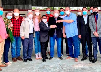 Em visita a Manaus, ex-presidente Lula afirma compromisso com a ZFM e reúne com políticos do AM