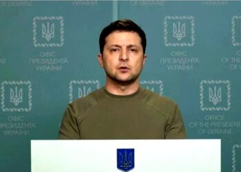 Zelensky diz que Rússia ‘passou dos limites’ com ataque a maternidade na Ucrânia
