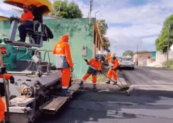 Prefeitura intensifica obras de recapeamento asfáltico em diversos bairros de Manaus