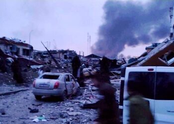 Ataques russos atingem base militar da Ucrânia, próximo à fronteira com a Polônia