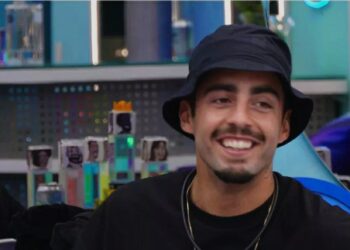 Eliezer faz brincadeira com Jessi e Lina e deixa Natália desconfortável