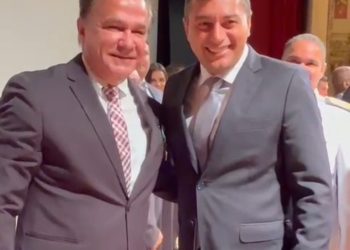 SECRETÁRIO DE SAÚDE ANOAR SAMAD RECEBE A MEDALHA TIRADENTES DO GOVERNO