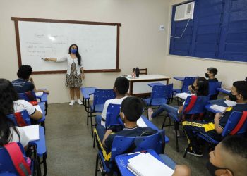 Governo do Amazonas lança editais de processo seletivo para contratação de 416 profissionais da educação