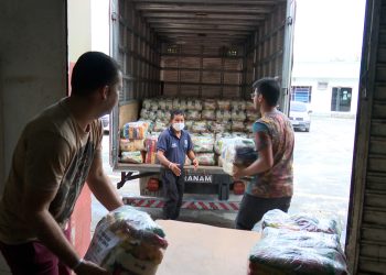 COM VÍDEO – Ajuda humanitária: mais de 80 mil cestas básicas foram enviadas para famílias atingidas pela cheia no Amazonas