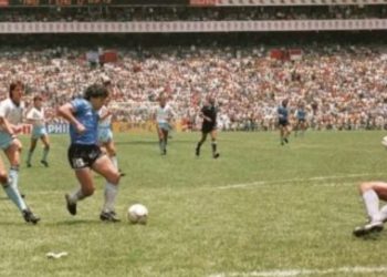Camisa usada por Maradona na Copa de 86 é leiloada e bate recorde; confira