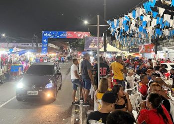 Saúde em Parintins: FVS-RCP orienta turistas que irão participar do Festival Folclórico
