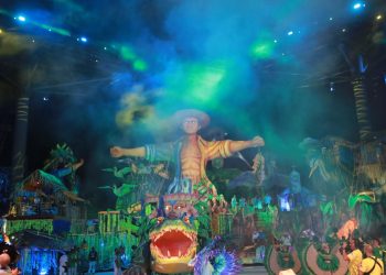 Caprichoso encerra primeira noite do 55º Festival de Parintins com espetáculo pela preservação