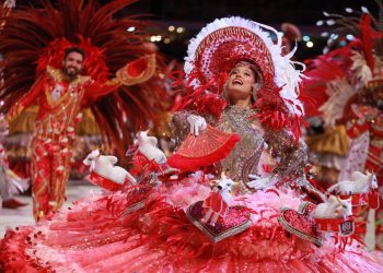 Garantido abre a última noite do Festival de Parintins com a expectativa do bicampeonato