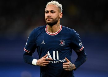 Com aval de Mbappé, PSG comunica que não conta mais com Neymar