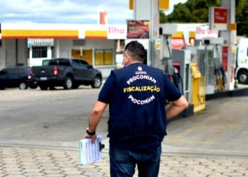 Procon-AM fiscaliza se houve redução do preço de combustível nos postos de Manaus