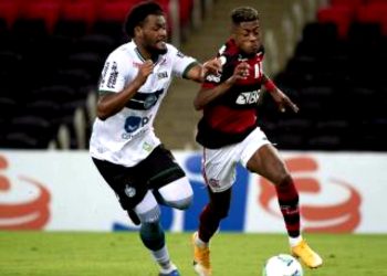 Com facilidade, Flamengo vence Coritiba por 2 a 0 pelo Brasileirão