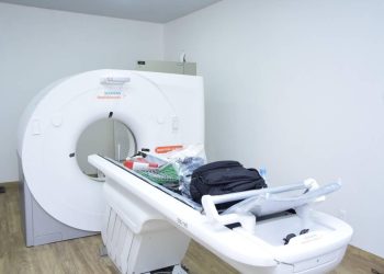 Equipamentos de Tomografia começam a ser instalados no HRT na Cidade de Tefé