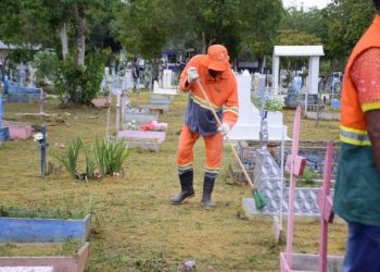 Prefeitura espera atender 500 mil pessoas nos cemitérios de Manaus no Dia de Finados