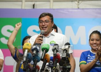 Wilson recebe mais de 819 mil votos e vence em 49 municípios do Amazonas no primeiro turno