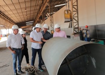 Governador Wilson Lima vistoria terminais flutuantes para atender comunidades do interior