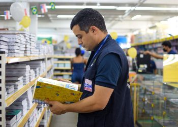 Procon-AM divulga tabela de preço de material escolar