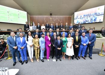 Prefeito David Almeida prestigia posse dos novos parlamentares da Assembleia Legislativa do Amazonas