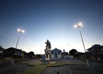 Governo do Amazonas entrega quase mil novos pontos de LED para a iluminação pública de Silves