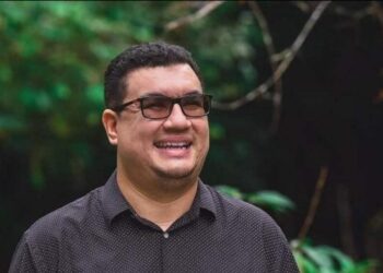 Titular da Semcom, Israel Conte dá calote em portais e blogs de Manaus