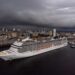 MSC Poesia chega em Manaus com 3 mil turistas