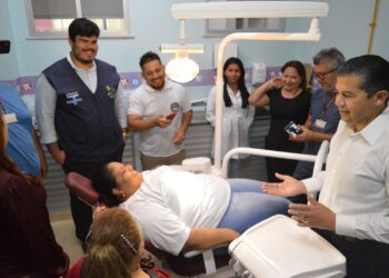 Saúde do Amazonas entrega ambulância e cadeira odontológica no SPA Joventina Dias