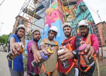 Arte em grafite muda a paisagem do Residencial Gilberto Mestrinho