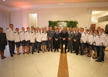 Wilson Lima participa de formatura de novos Oficiais de Saúde que vão atuar na Polícia Militar do Amazonas