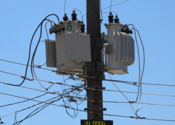 Conta de luz fica mais cara no país a partir deste domingo