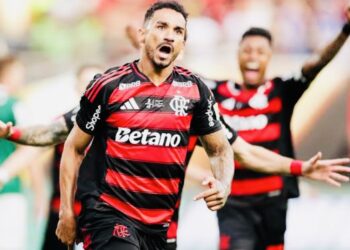 Flamengo vence Palmeiras e entra para história com tetra da Libertadores