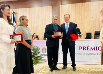 Imprensa Oficial do Amazonas recebe homenagens pelos serviços prestados ao Judiciário