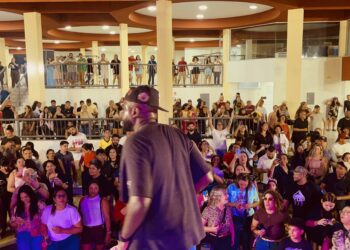 A fé e a música se uniram em uma noite especial na zona oeste de Manaus.