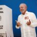 Lula é reeleito após virada histórica